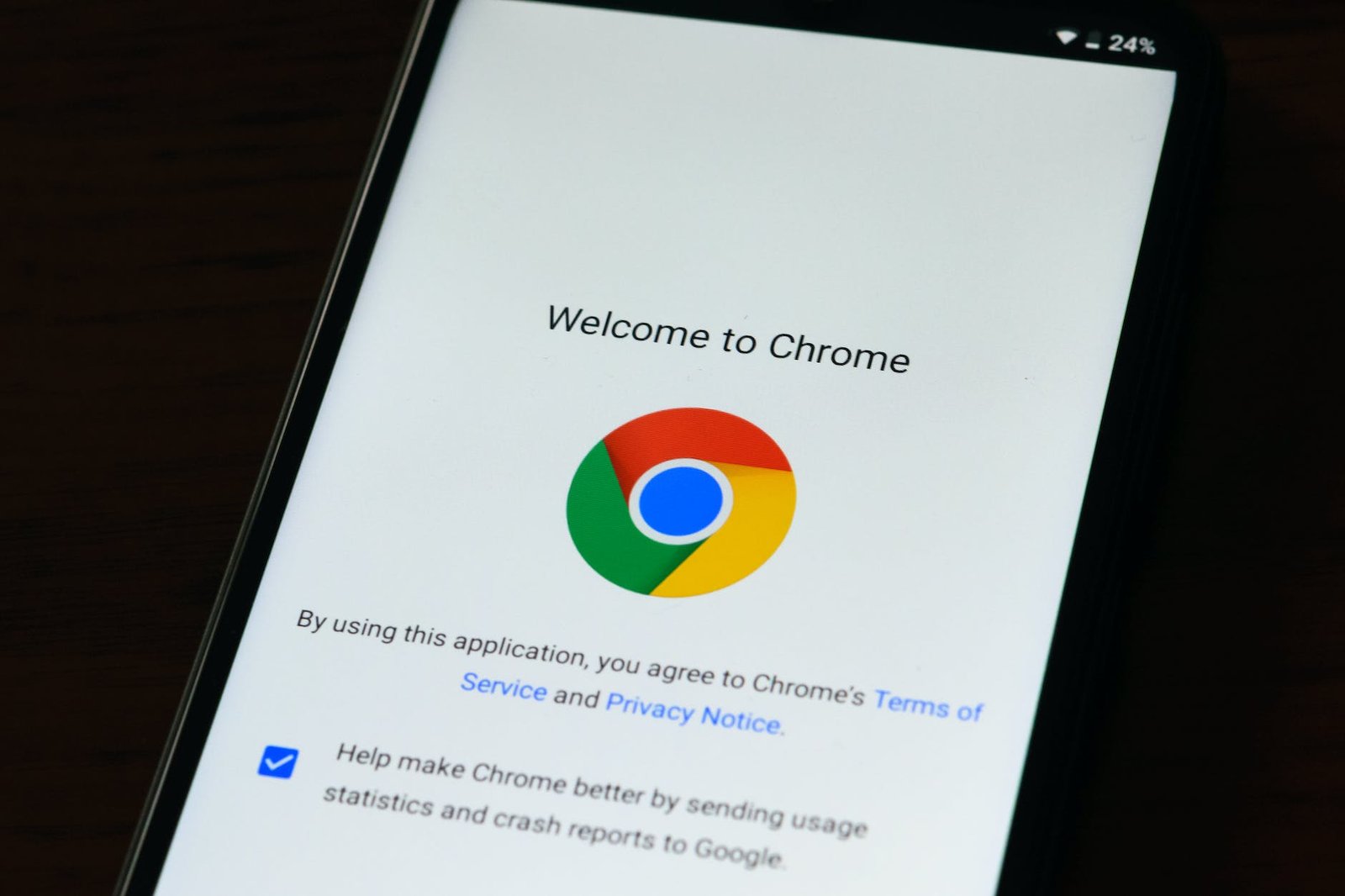 google website on the electronic device screen